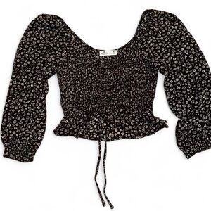 Hollister Off-Shoulder Floral Smocked Crop Top – Medium
